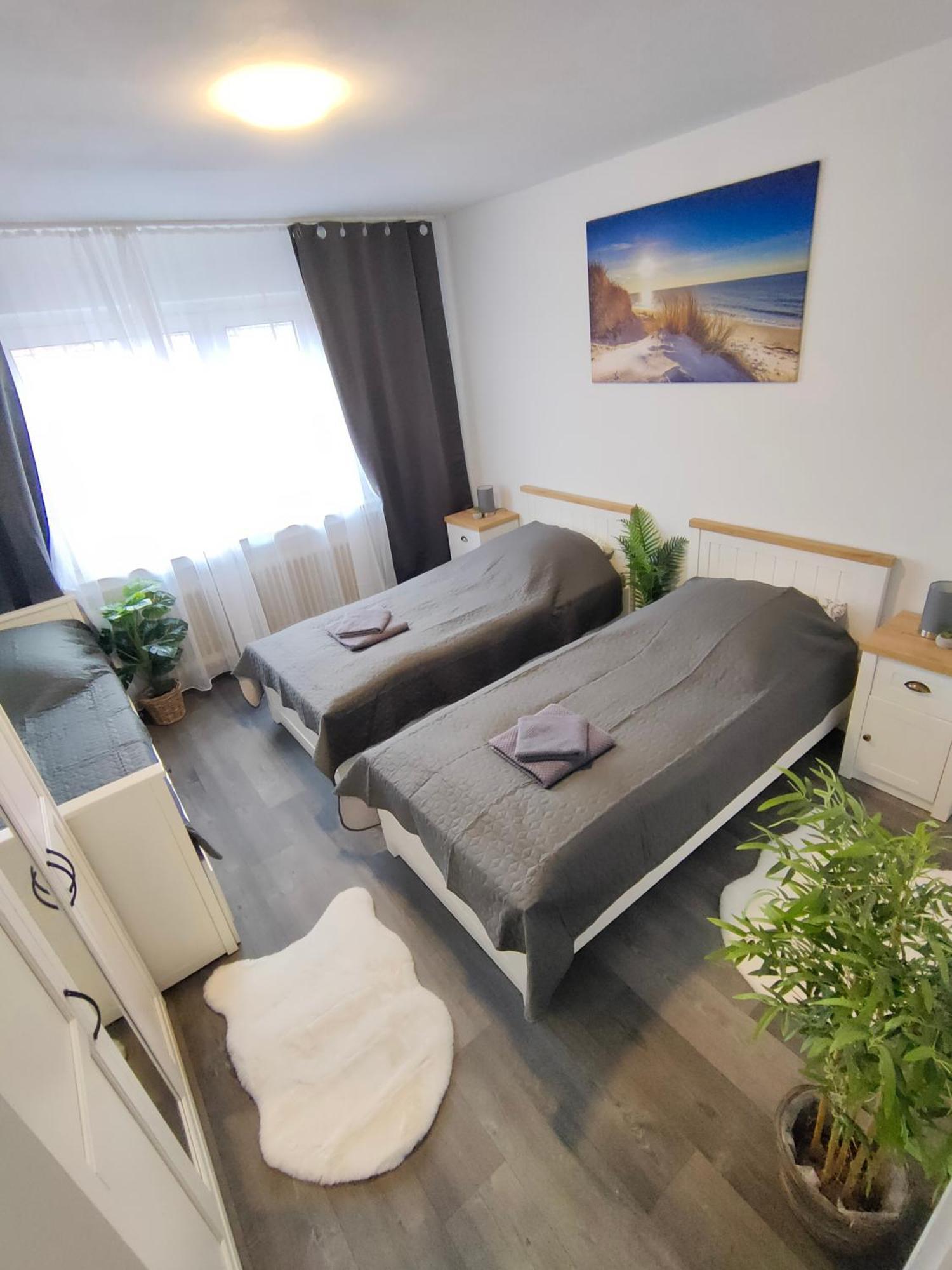 Large - Modern & Fully Equipped - Near Fair Cologne