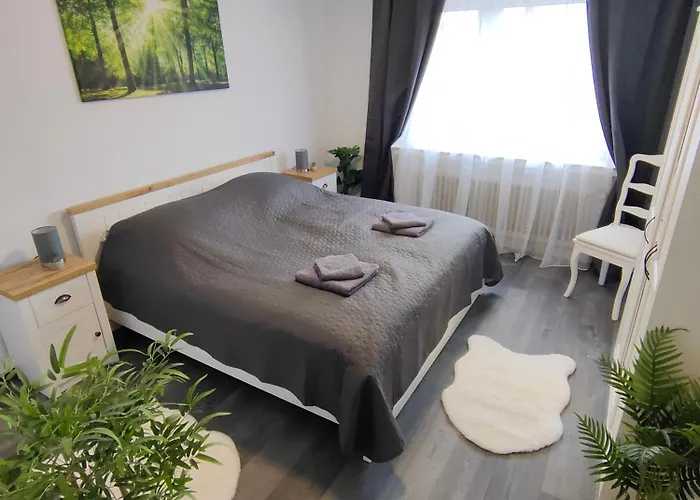 Large Central Apartment - Modern & Fully Equipped - Near Fair
