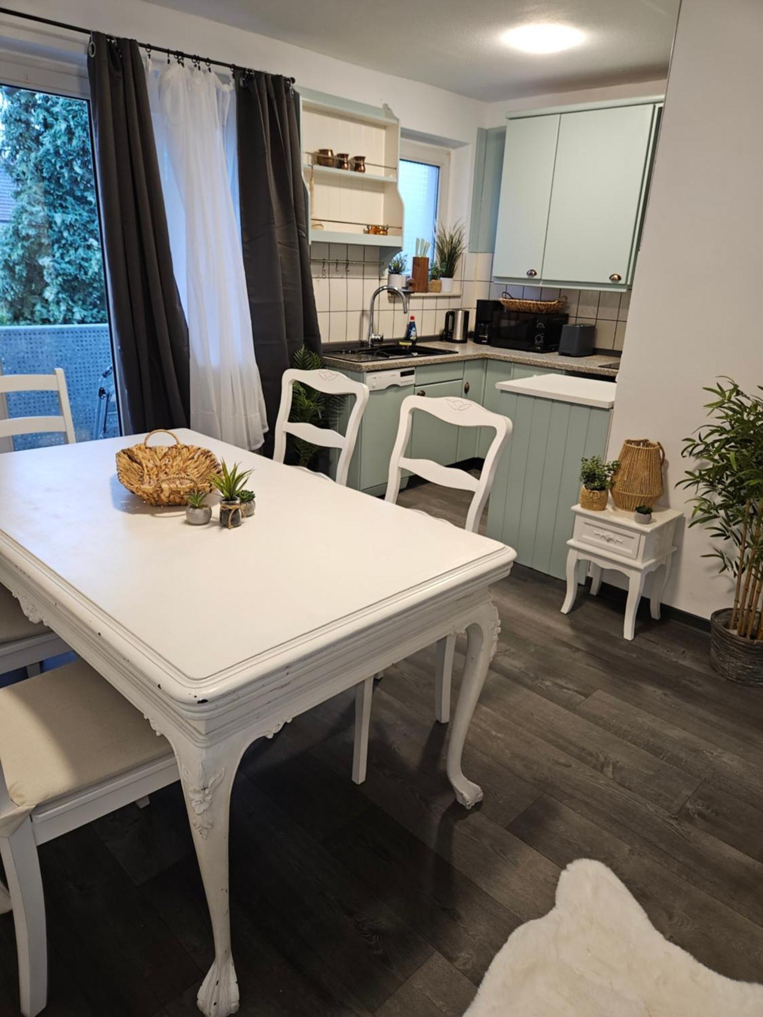 Large - Modern & Fully Equipped - Near Fair Apartment *